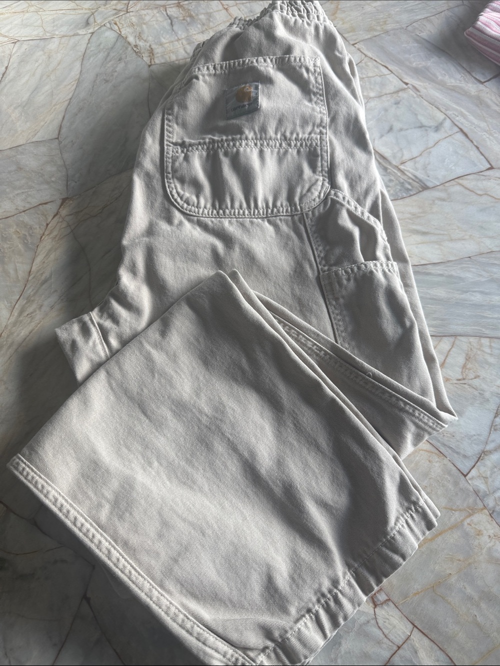 Carhartt Light beige men’s cargo pants.
Large